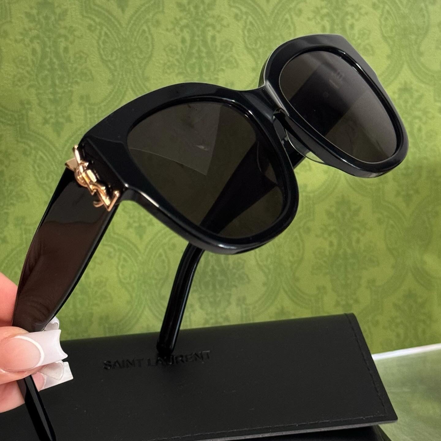 Ysl rounded cat eye