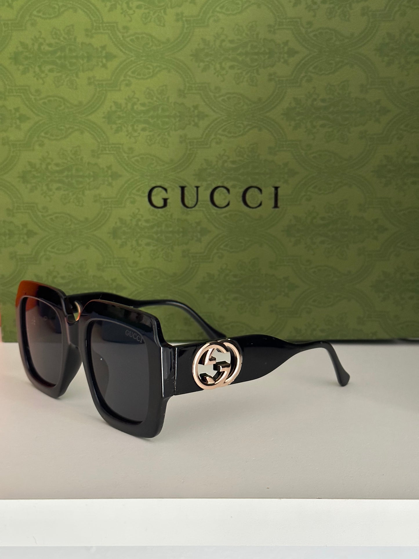 Gg black sunnies