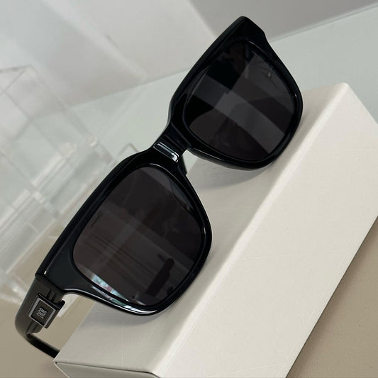 Dior unisex sunnies