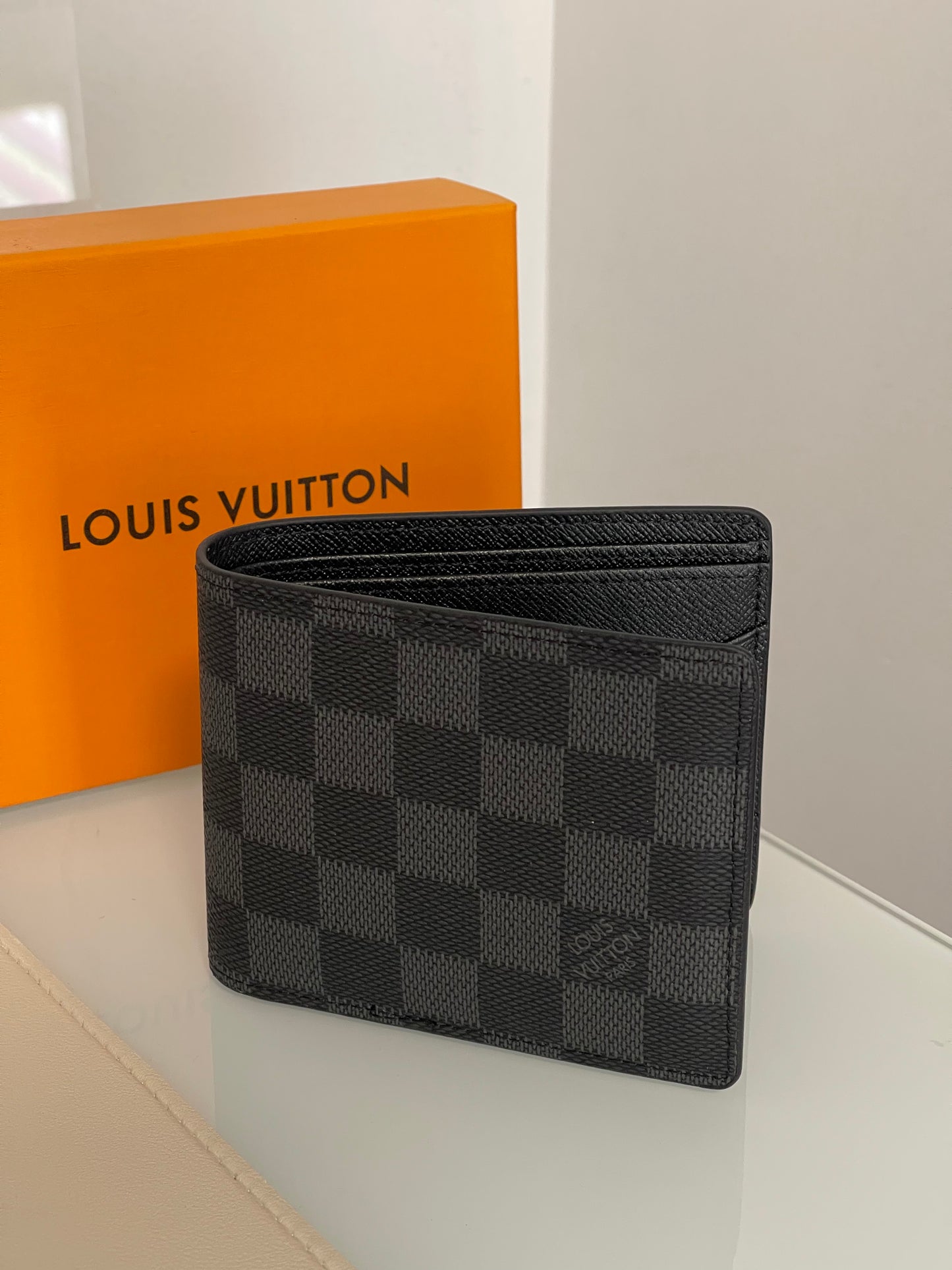 Lv wallet