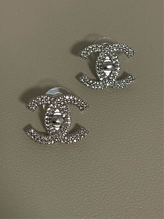 Cc silver studs