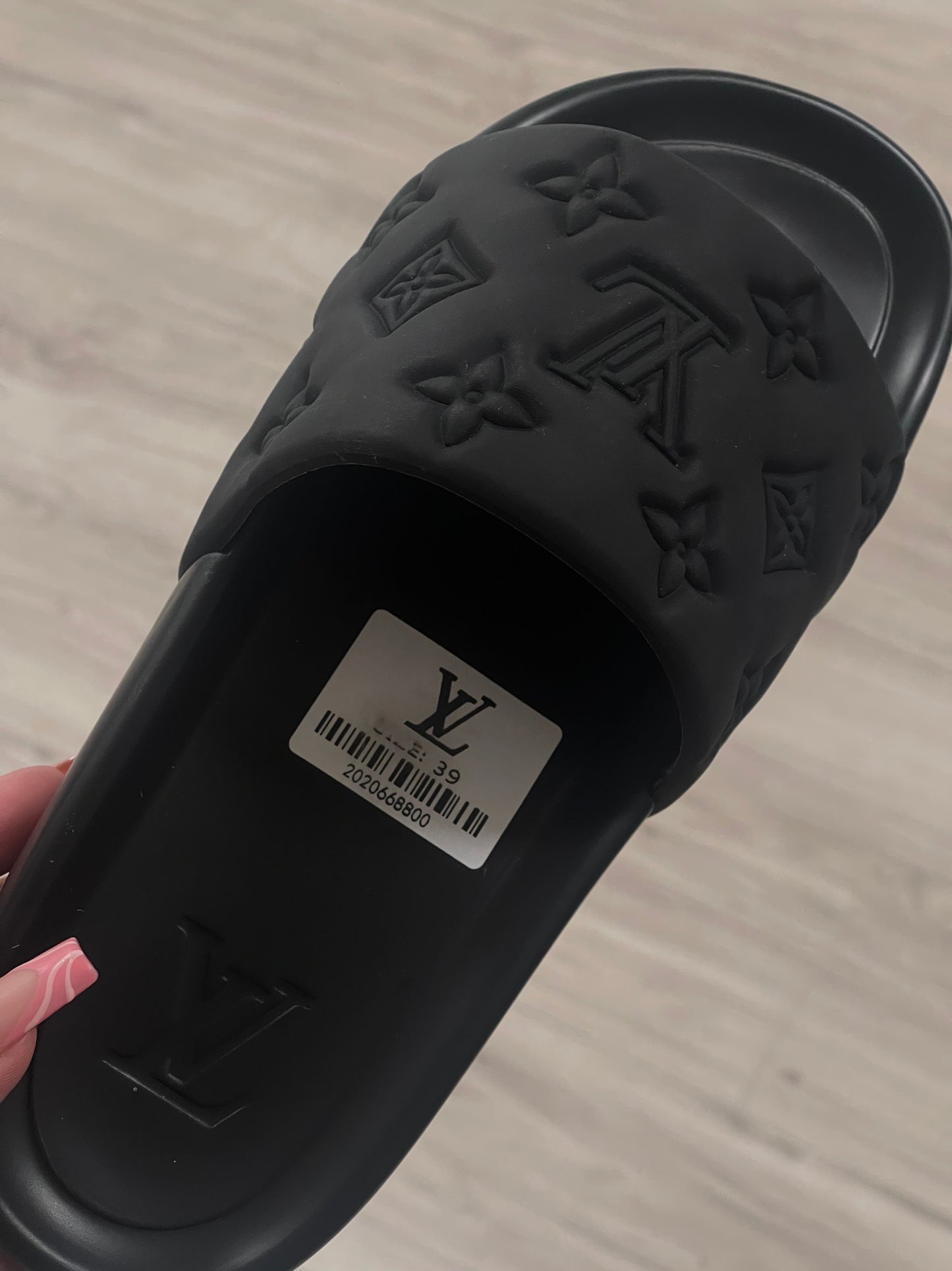 Lv black slides