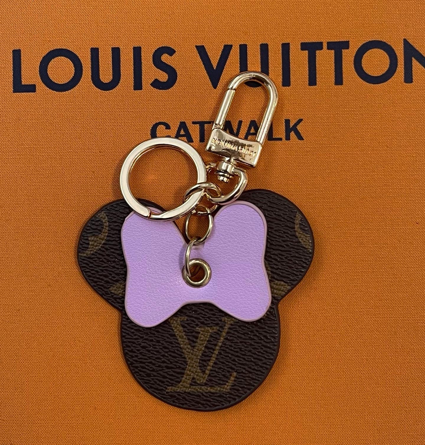 Minnie lv keychain