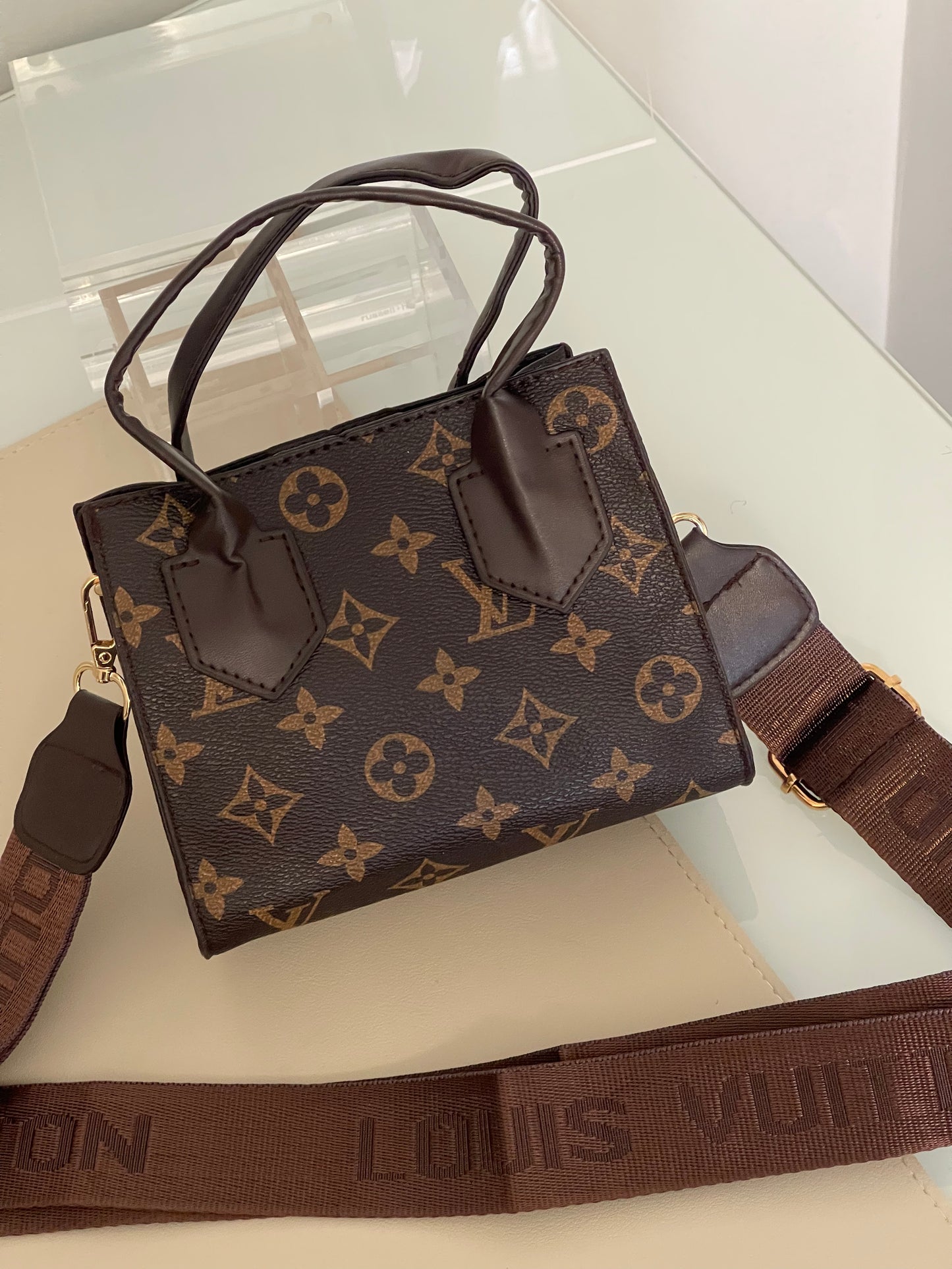 Mini lv tote